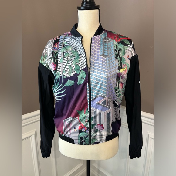 RARE NIKE REVERSIBLE JAPANESE GRAPHIC RUNNING BOMBER JACKET CJ4976-010 WOMEN S - Picture 2 of 14